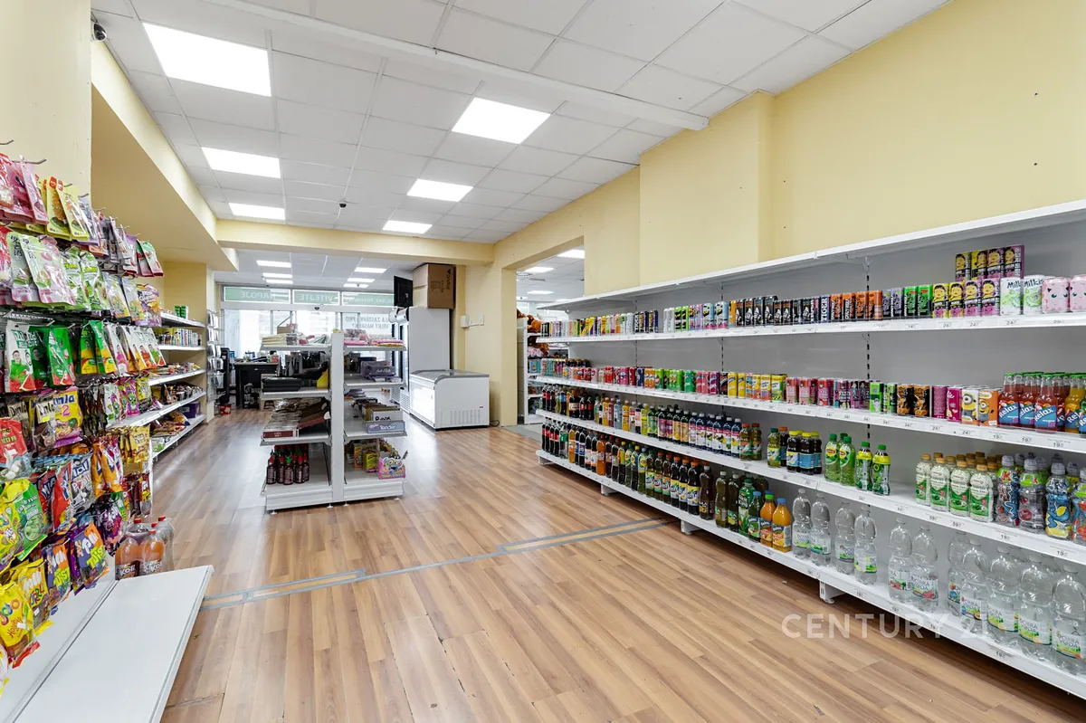 Prodej obchodního prostoru 216 m²